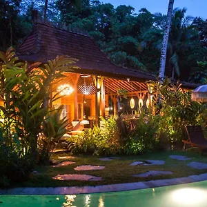 Mahadevi Jungle Retreat Joglo 1 Hébergement de vacances