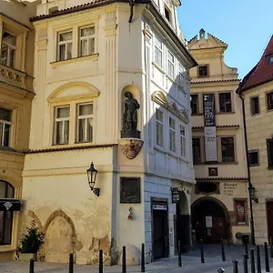 Týnská 7 Apartamento Praga